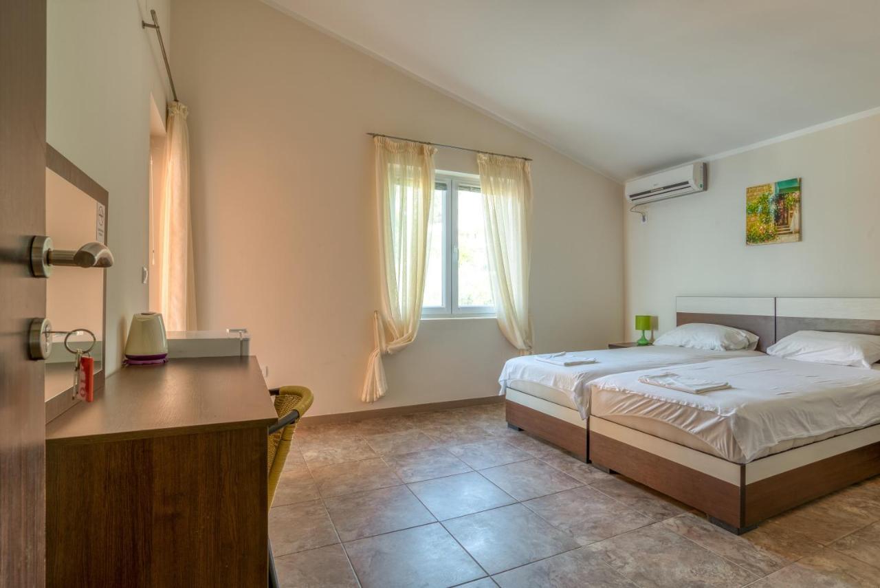 Apartmani Bronhi Сутоморе Экстерьер фото